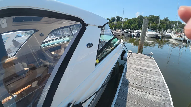 Slide: The Image of Sea Ray 400 SLX OB 2019 - 5