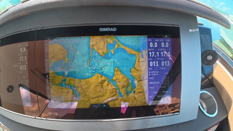 Slide: The Image of Sea Ray 400 SLX OB 2019 - 43