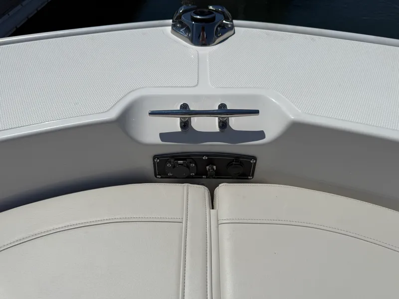 Slide: The Image of Boston Whaler 170 Montauk 2027 - 20