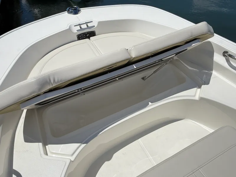 Slide: The Image of Boston Whaler 170 Montauk 2027 - 19
