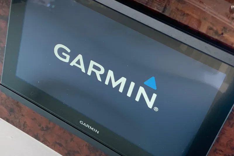 Slide: The Image of Garmin display screen on 2000 Sea Ray Sundancer boat dashboard. - 10