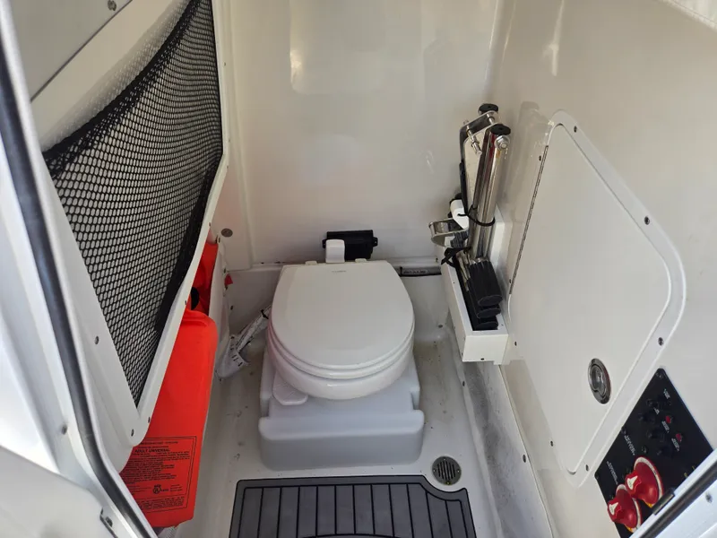 Slide: The Image of Sea Hunt ULTRA 255 2021 - 9