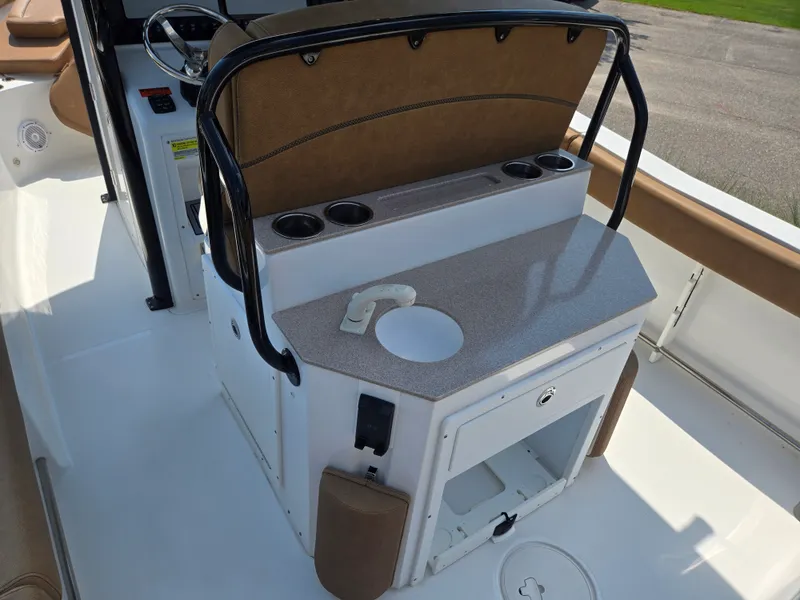 Slide: The Image of Sea Hunt ULTRA 255 2021 - 11