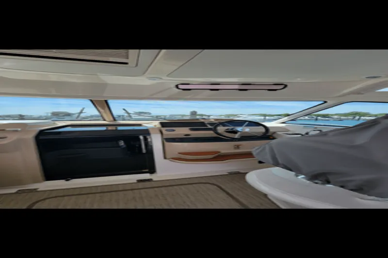 Slide: The Image of Tiara 39 OPEN 2018 - 7