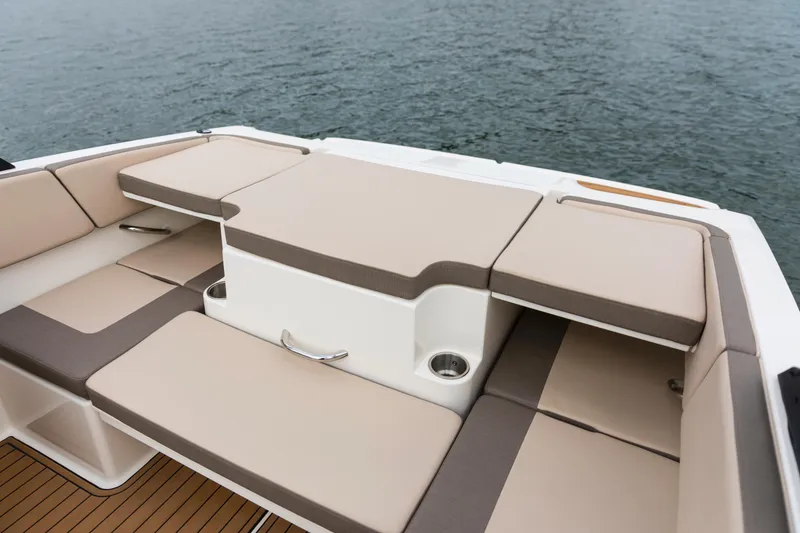 Slide: The Image of Bayliner VR4 OB 2023 - 55