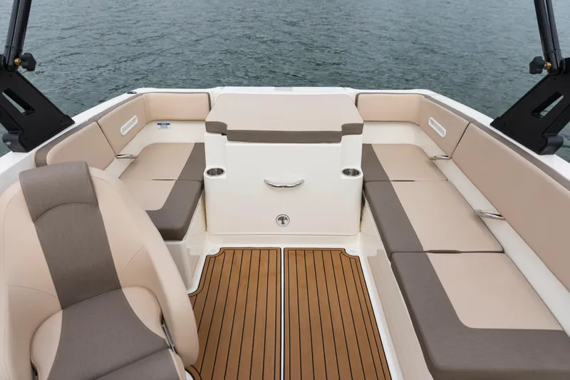 Slide: The Image of Bayliner VR4 OB 2023 - 57