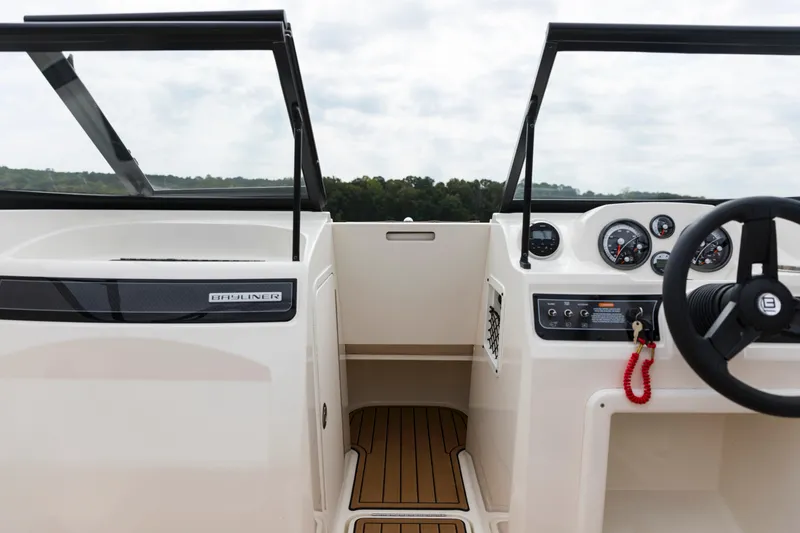 Slide: The Image of Bayliner VR4 OB 2023 - 65