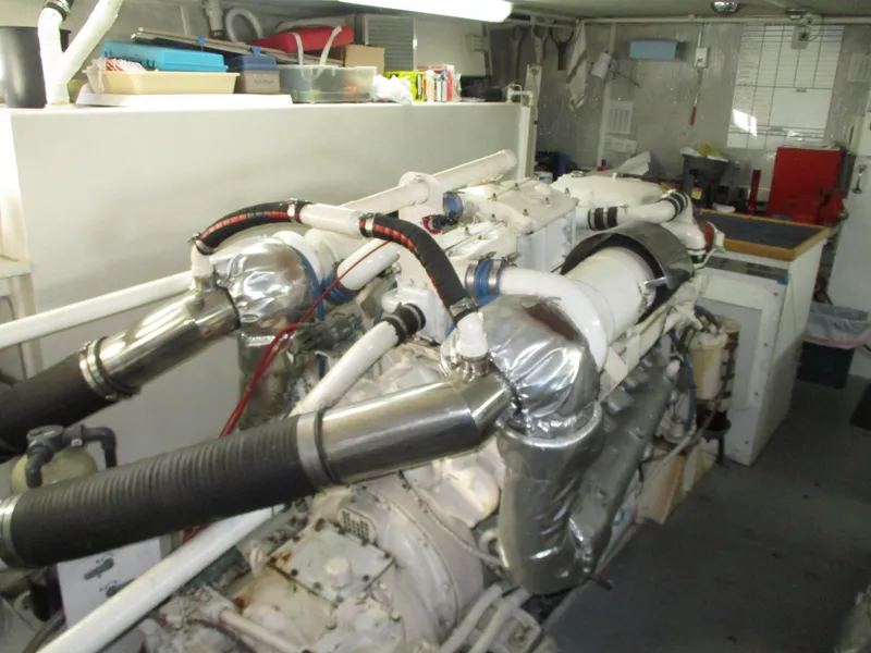 Slide: The Image of McQueen Flush Deck Motoryacht 1984 - 82