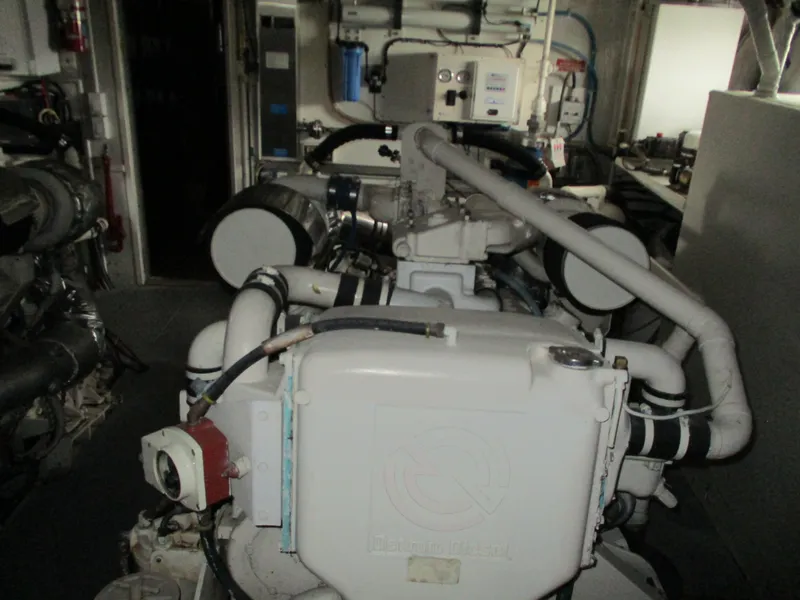 Slide: The Image of McQueen Flush Deck Motoryacht 1984 - 92