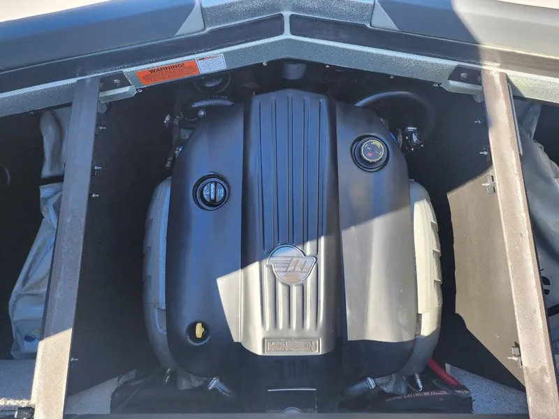 Slide: The Image of Malibu 23 LSV 2019 - 34