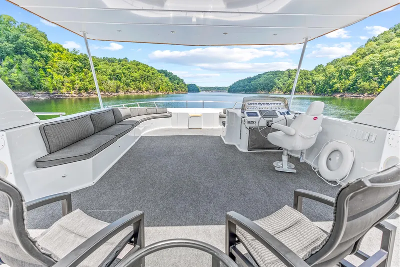 Slide: The Image of Spacious deck of 2009 Sumerset houseboat with scenic lake view and comfortable seating. - 38
