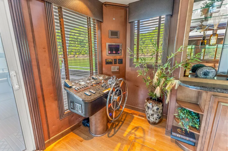 Slide: The Image of Sumerset 23' x 118' 2009 - 75