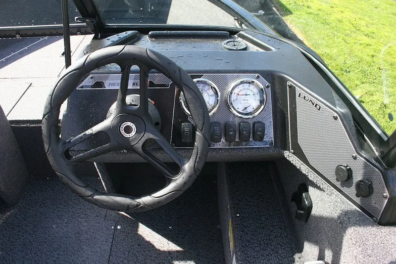 Slide: The Image of Lund 1650 Rebel XL Sport SE 2026 - 7