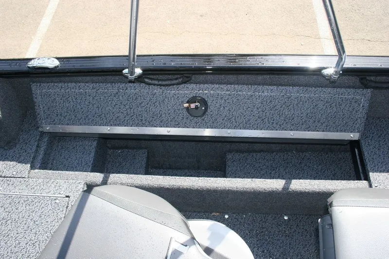 Slide: The Image of Lund 1650 Rebel XL Sport SE 2026 - 12