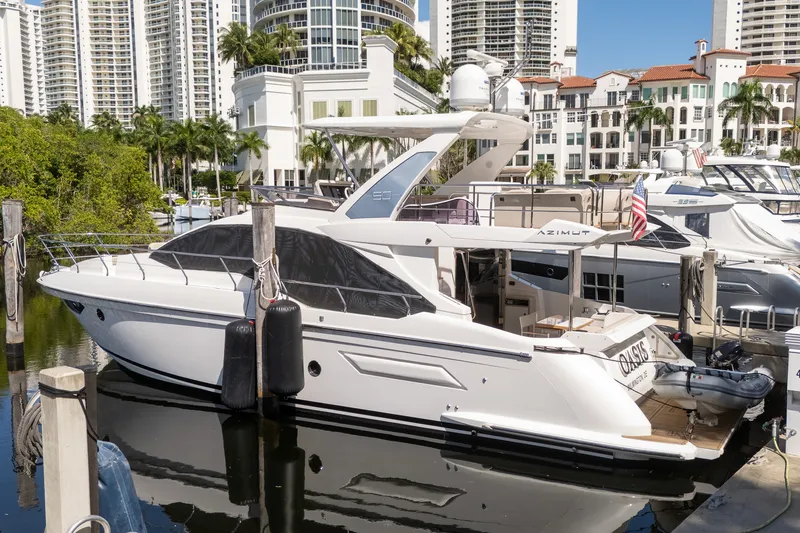 Slide: The Image of Azimut 50 FLYBRIDGE 2022 - 13