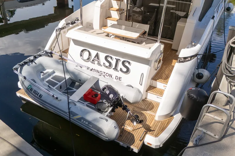 Slide: The Image of Azimut 50 FLYBRIDGE 2022 - 18