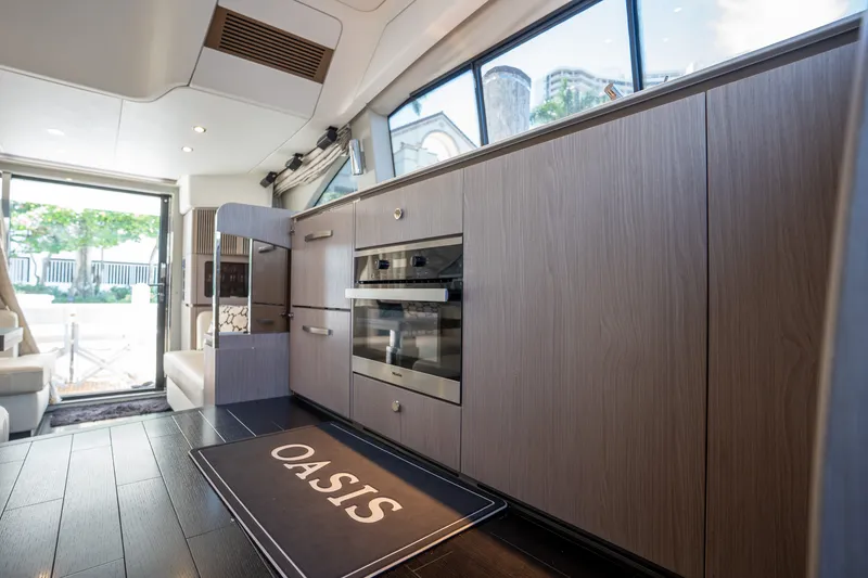 Slide: The Image of Azimut 50 FLYBRIDGE 2022 - 39