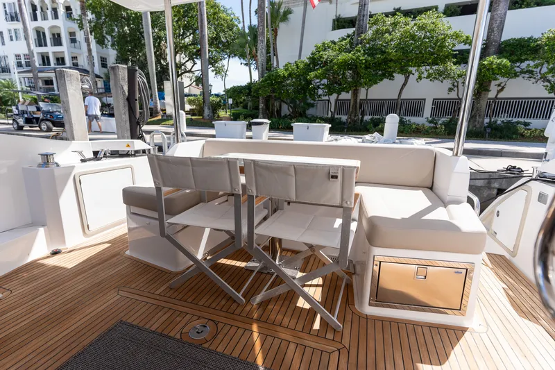 Slide: The Image of Azimut 50 FLYBRIDGE 2022 - 50