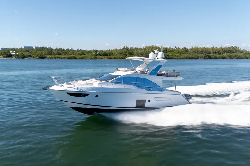 Slide: The Image of Azimut 50 FLYBRIDGE 2022 - 6