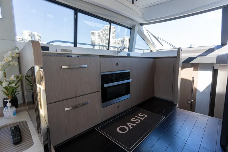 Slide: The Image of Azimut 50 FLYBRIDGE 2022 - 78