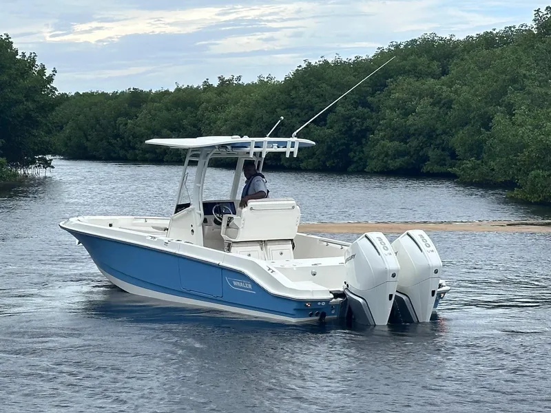 Slide: The Image of Boston Whaler 280 Dauntless 2026 - 13