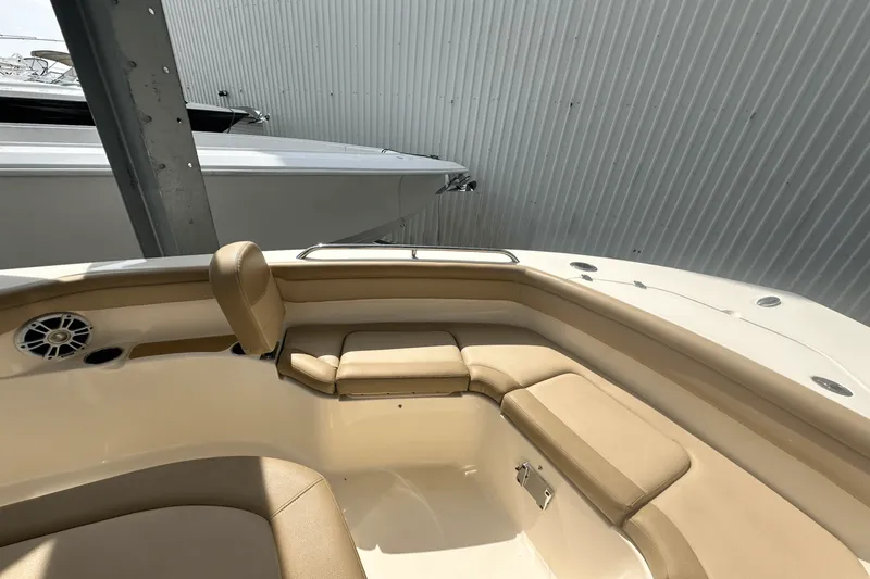 Slide: The Image of Scout 215 XSF 2019 - 15