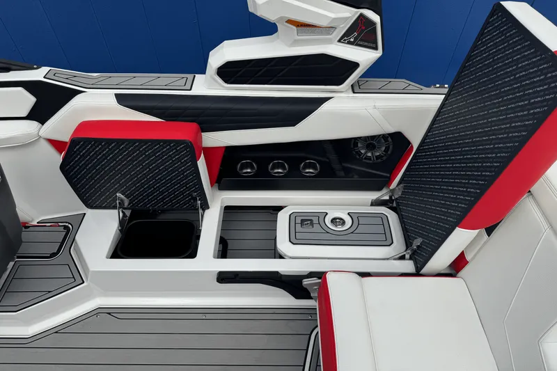 Slide: The Image of Nautique S21 Super Air 2023 - 23