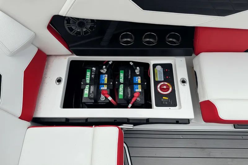 Slide: The Image of Nautique S21 Super Air 2023 - 26