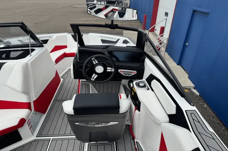 Slide: The Image of Nautique S21 Super Air 2023 - 34