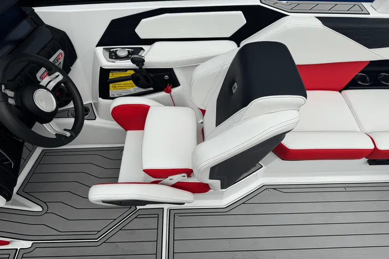 Slide: The Image of Nautique S21 Super Air 2023 - 36