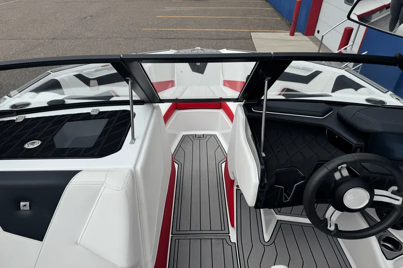 Slide: The Image of Nautique S21 Super Air 2023 - 40