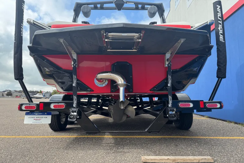 Slide: The Image of Nautique S21 Super Air 2023 - 5