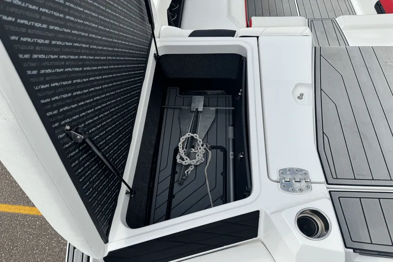 Slide: The Image of Nautique S21 Super Air 2023 - 9