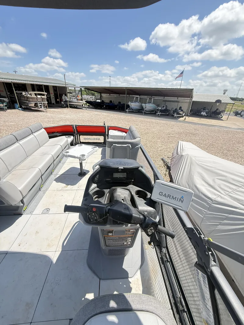 Slide: The Image of Sea-Doo Switch Cruise 21 - 230 HP 2024 - 25