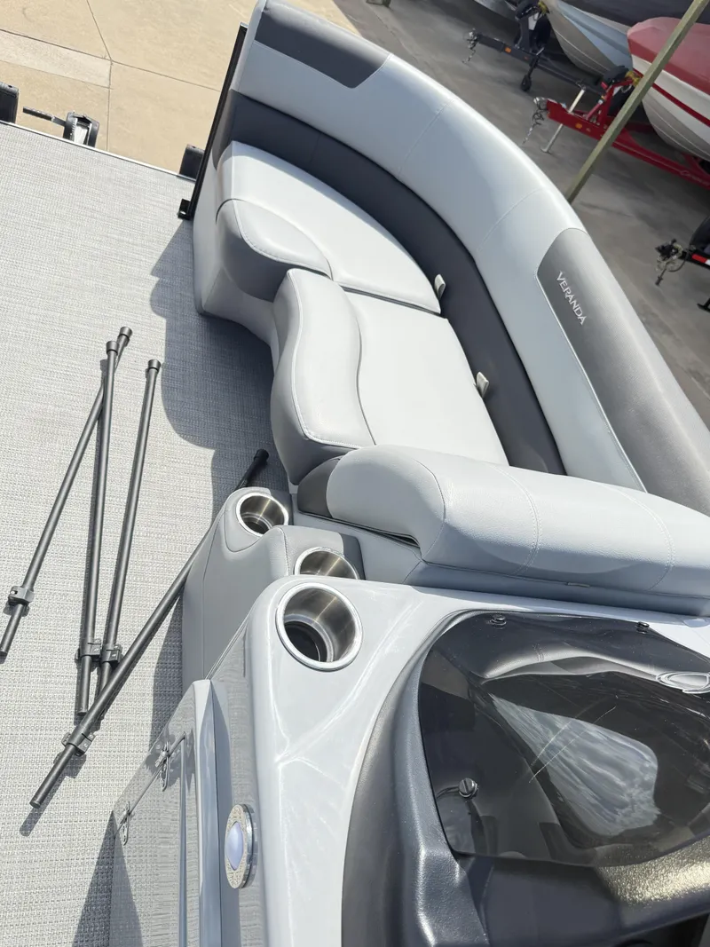 Slide: The Image of Veranda VR20RC 2024 - 30