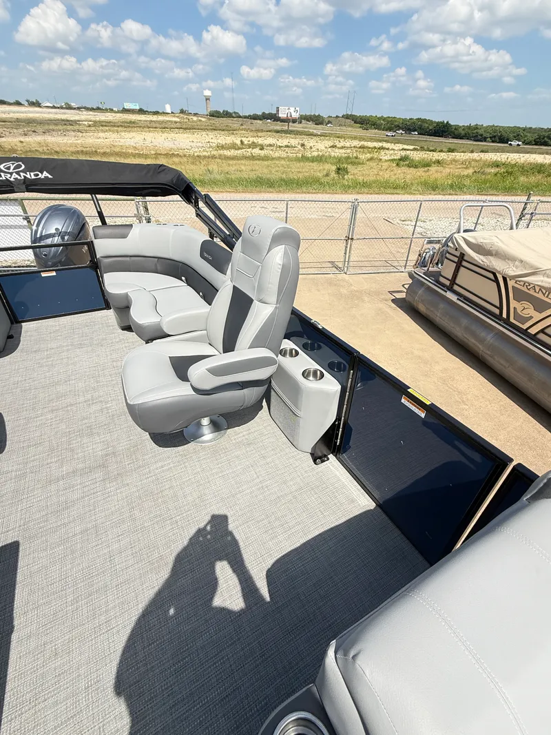 Slide: The Image of Veranda VR20RC 2024 - 15