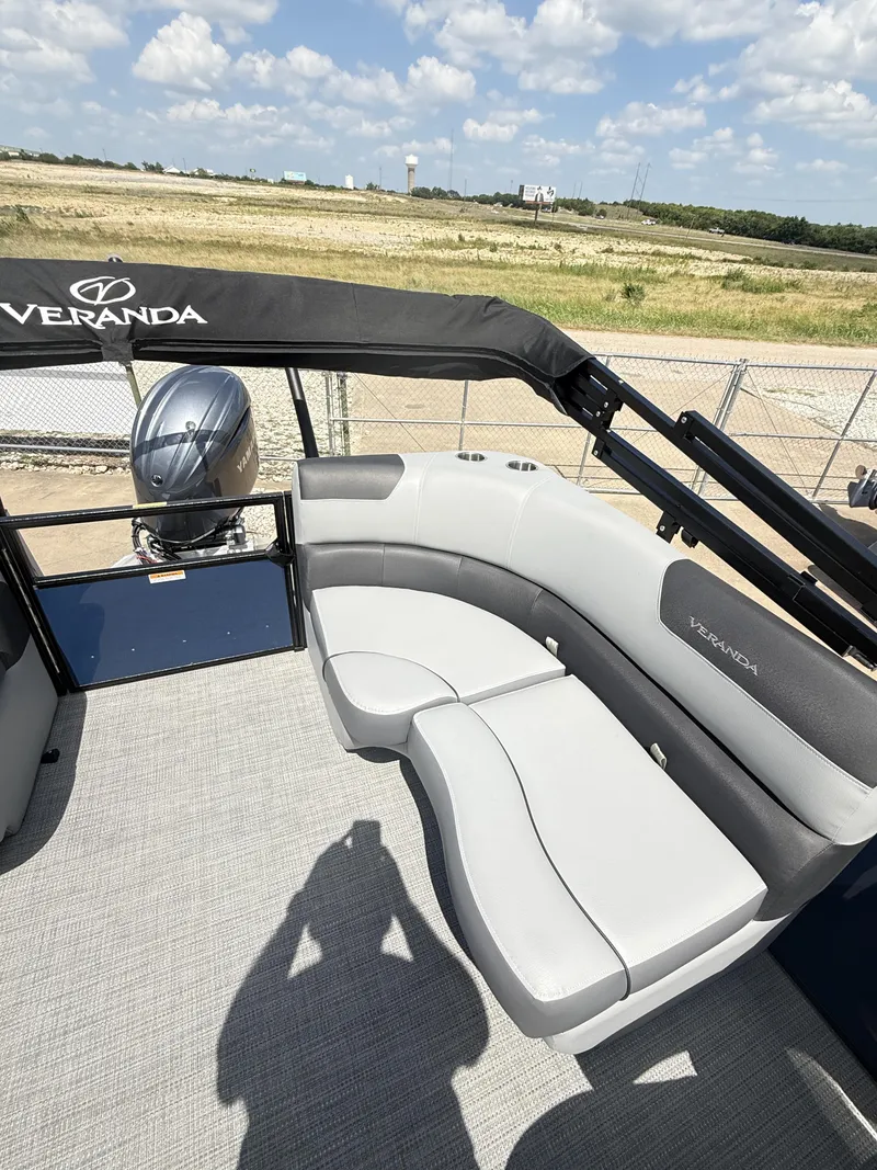 Slide: The Image of Veranda VR20RC 2024 - 19