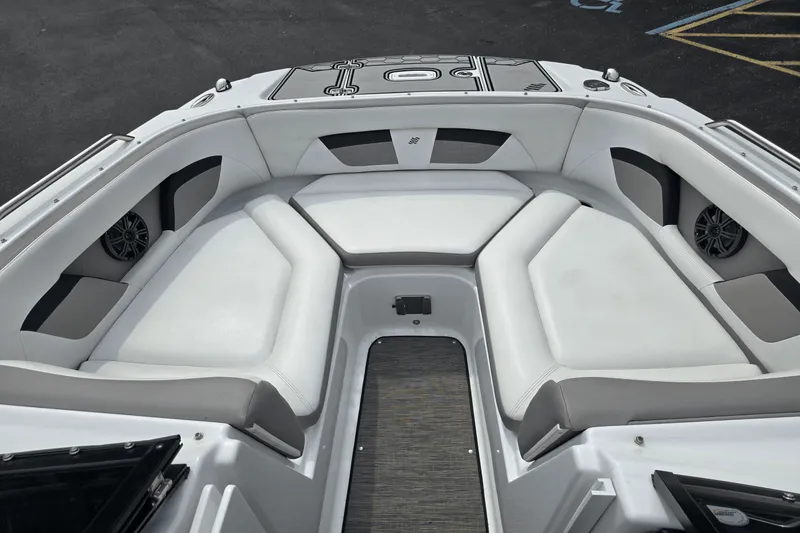 Slide: The Image of Four Winns 220 HD 2020 - 14