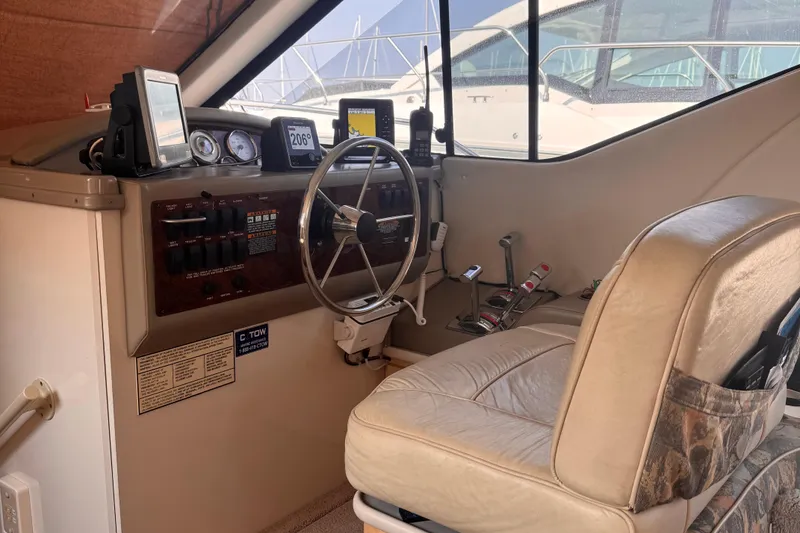 Slide: The Image of Bayliner 3258 Ciera Command Bridge DX 2000 - 70