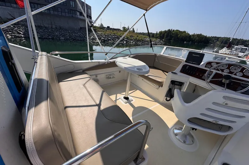Slide: The Image of Bayliner 3258 Ciera Command Bridge DX 2000 - 44