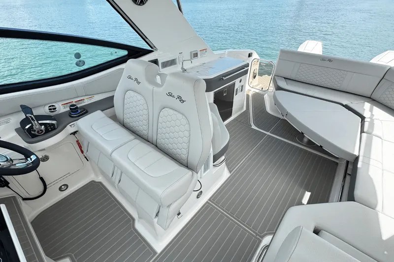 Slide: The Image of Sea Ray Sundancer 320 Outboard 2026 - 11