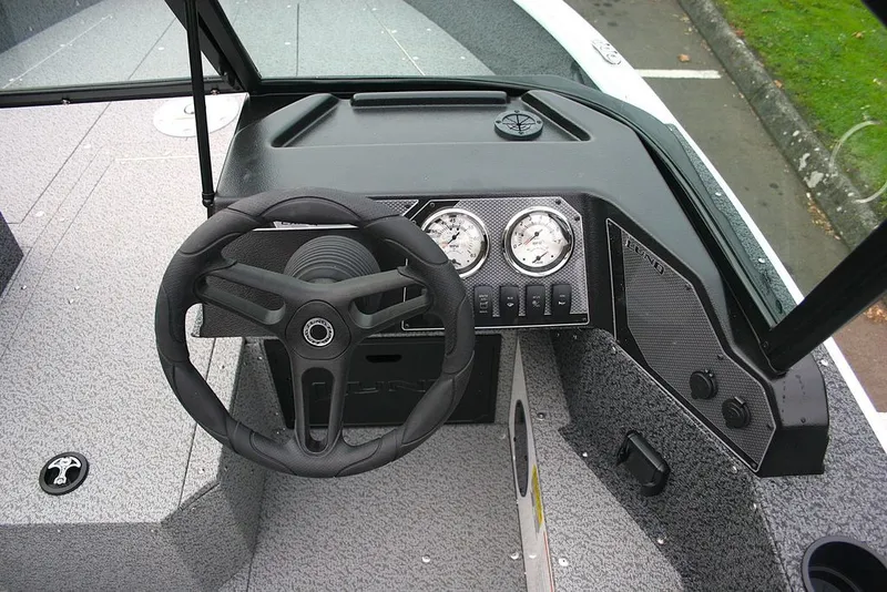 Slide: The Image of Lund 1800 Explorer Sport 2026 - 7