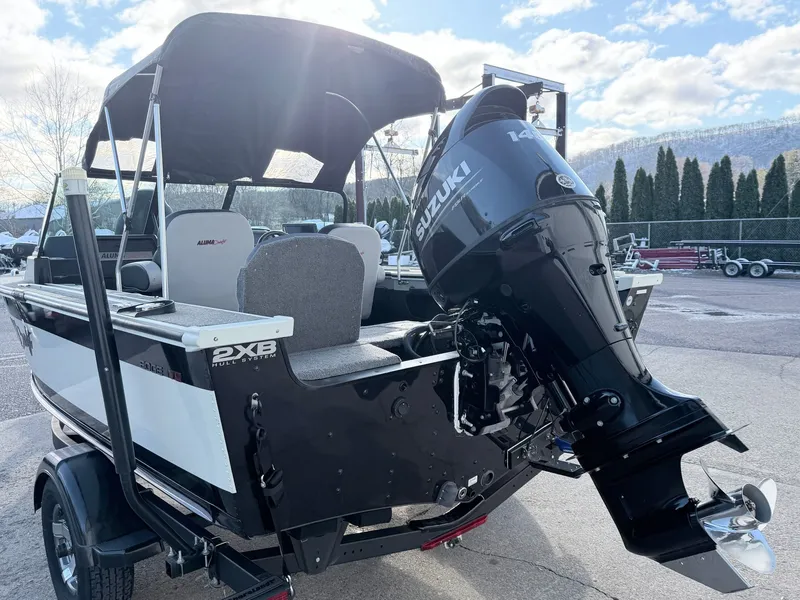 Slide: The Image of 2022 Alumacraft Edge 175 Sport with Suzuki outboard motor. - 39