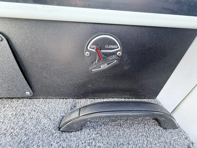 Slide: The Image of 2022 Alumacraft Edge 175 Sport boat control with open/closed switch. - 44