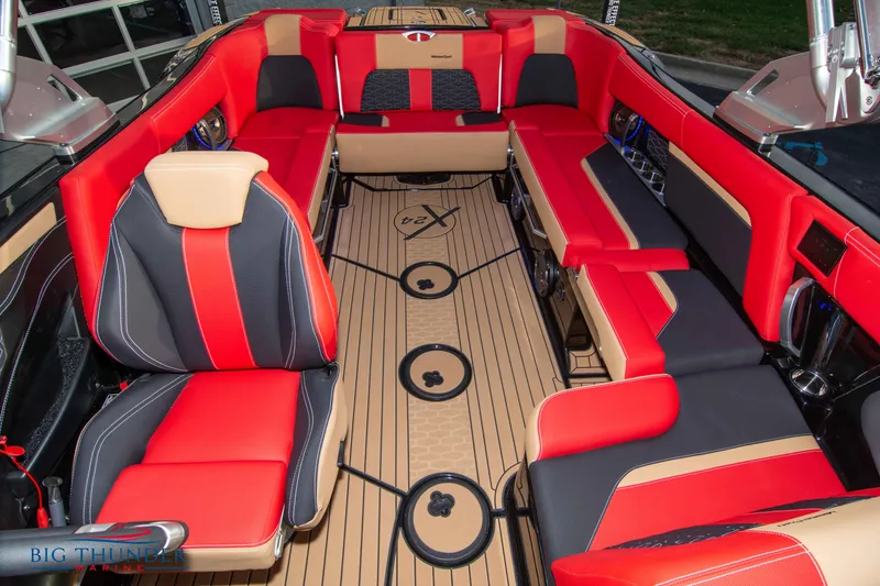 Slide: The Image of MasterCraft X24 2021 - 50