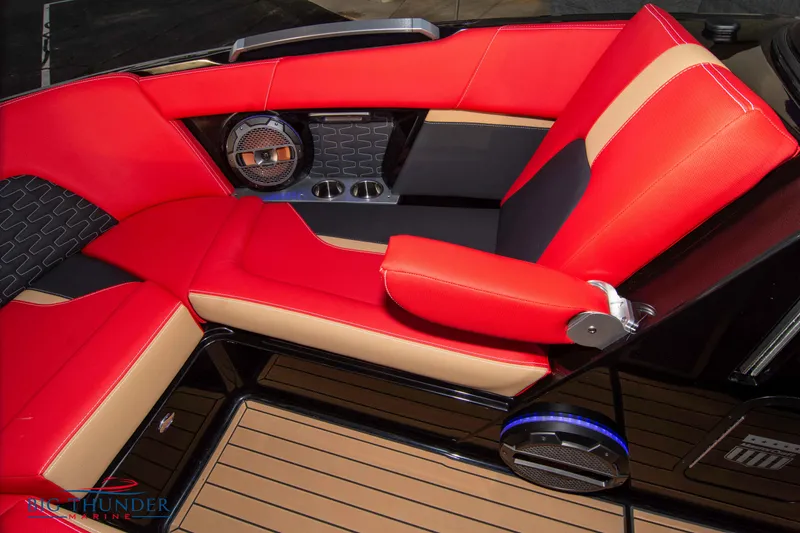 Slide: The Image of MasterCraft X24 2021 - 55