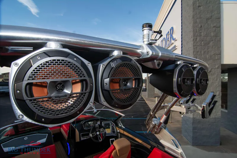 Slide: The Image of MasterCraft X24 2021 - 57