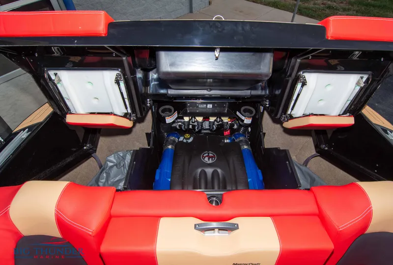 Slide: The Image of MasterCraft X24 2021 - 61