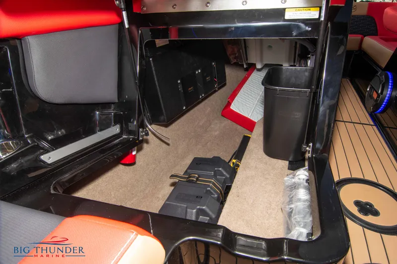 Slide: The Image of MasterCraft X24 2021 - 67