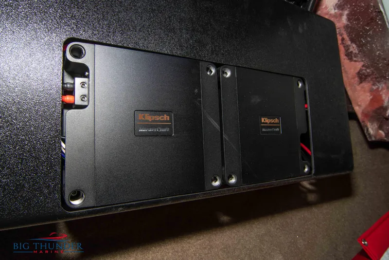 Slide: The Image of MasterCraft X24 2021 - 68